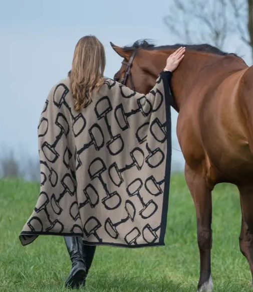 IN2GREEN - EQUESTRIAN HORSE BITS REVERSIBLE THROW